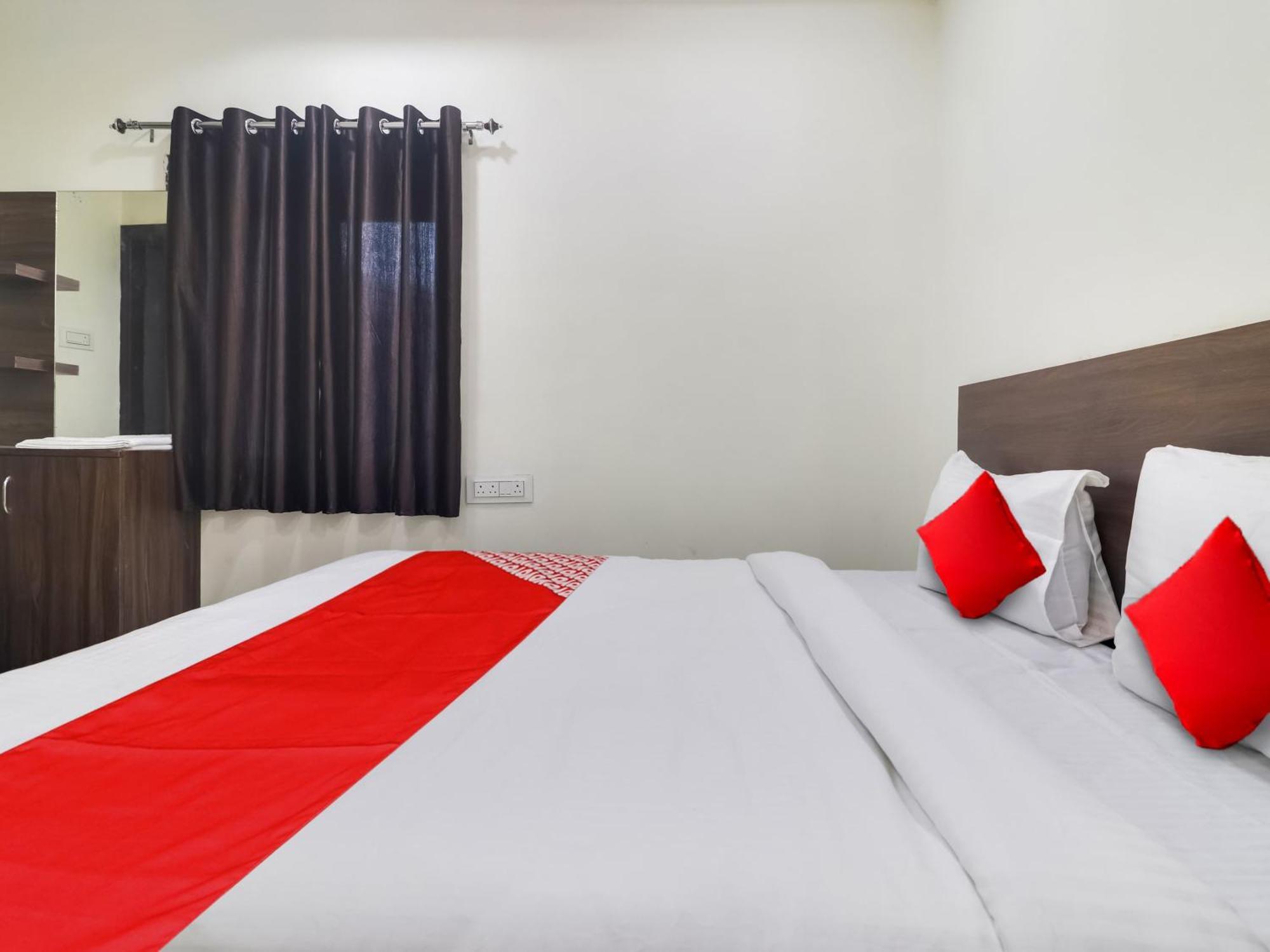 Hotel O Red Stone Hotels ハイデラバード エクステリア 写真