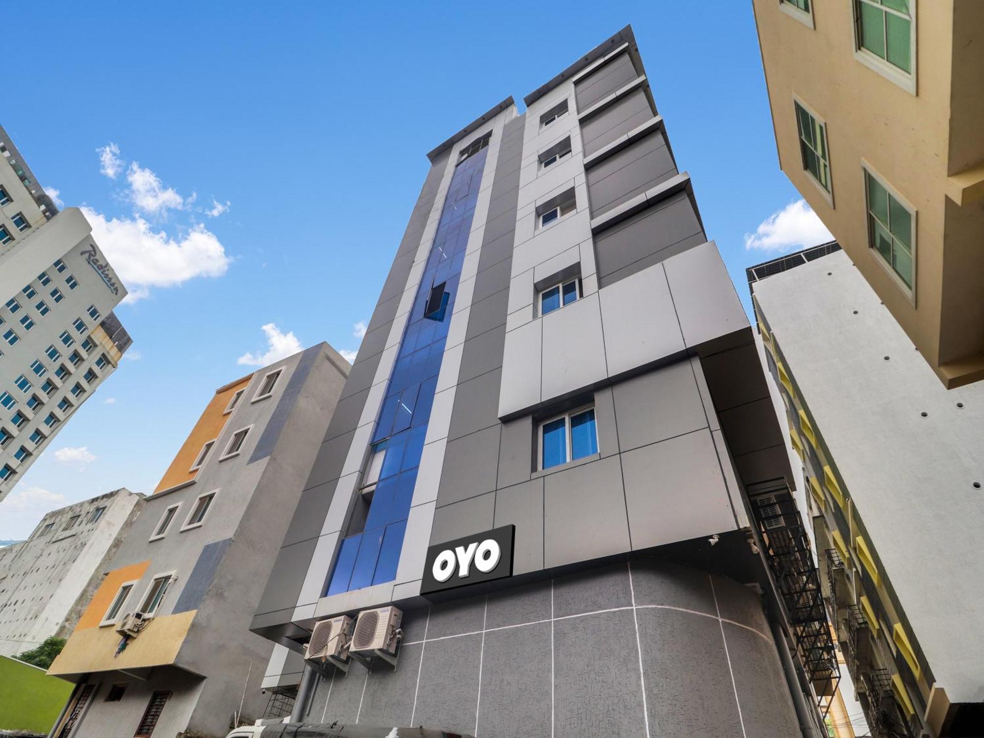 Hotel O Red Stone Hotels ハイデラバード エクステリア 写真