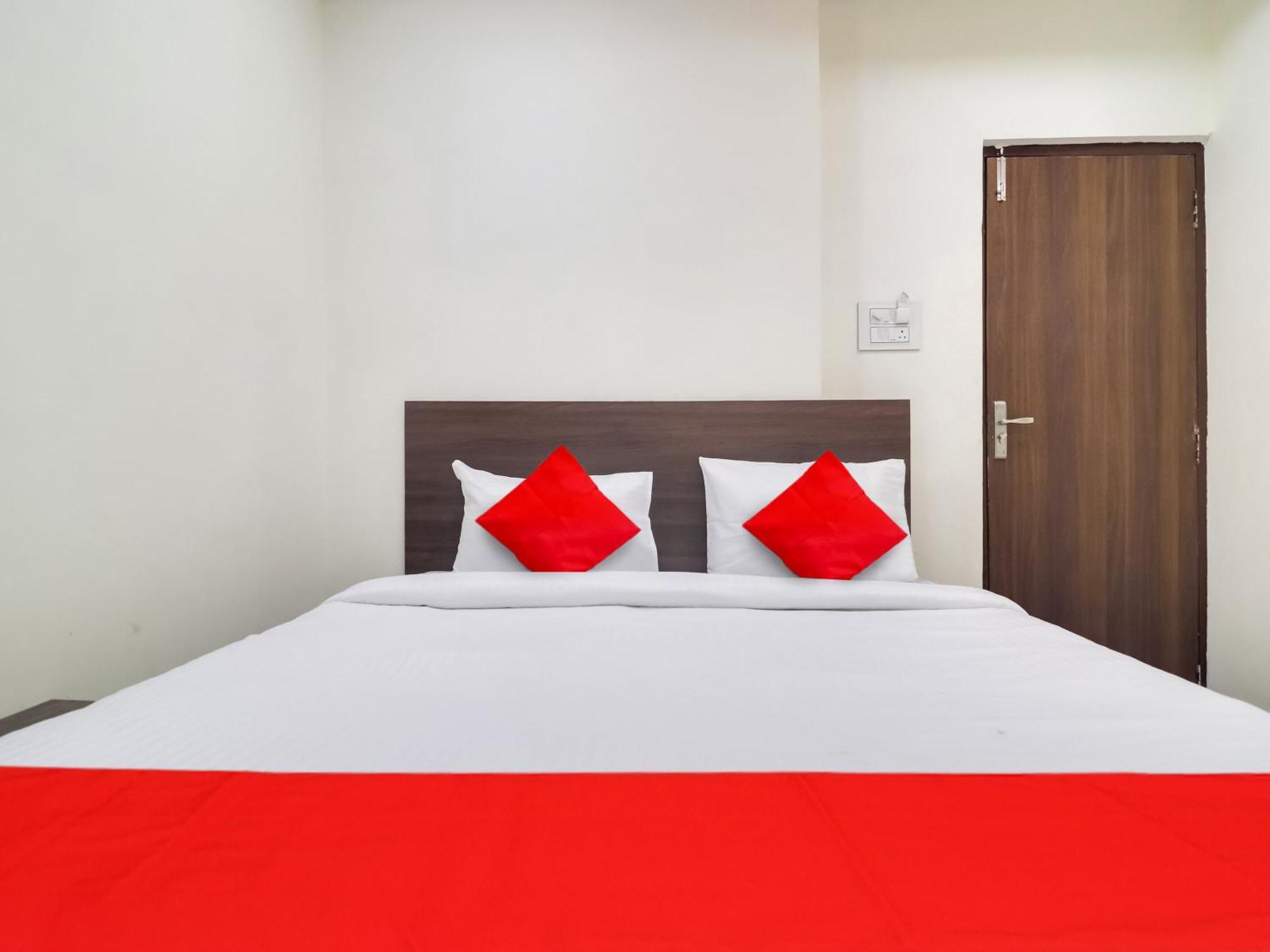 Hotel O Red Stone Hotels ハイデラバード エクステリア 写真