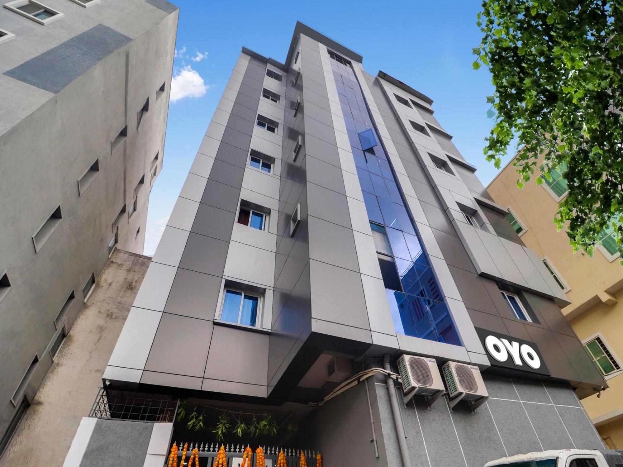 Hotel O Red Stone Hotels ハイデラバード エクステリア 写真